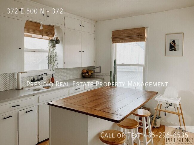 Building Photo - 372 E 500 N