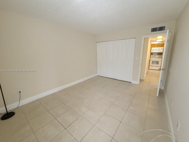 Building Photo - 8801 W Flagler St