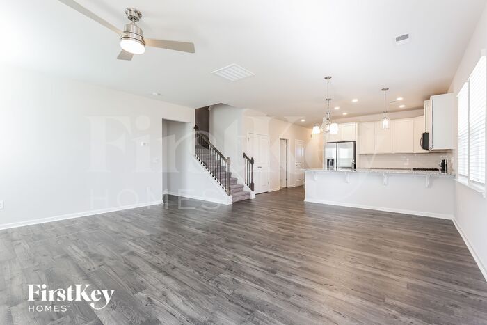 Building Photo - 403 Stonefence Dr