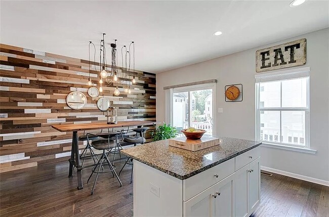 Building Photo - Beautifully Designed Townhome with Modern ...