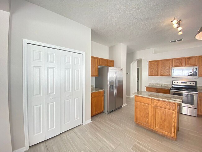 Building Photo - 1737 Lalique Ln