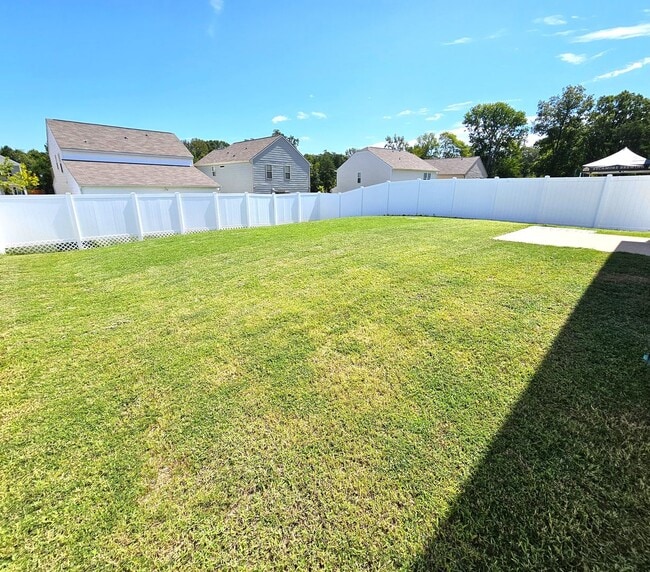 Building Photo - 4 Bedroom!  Easy Access, I-485, I-85, Airp...