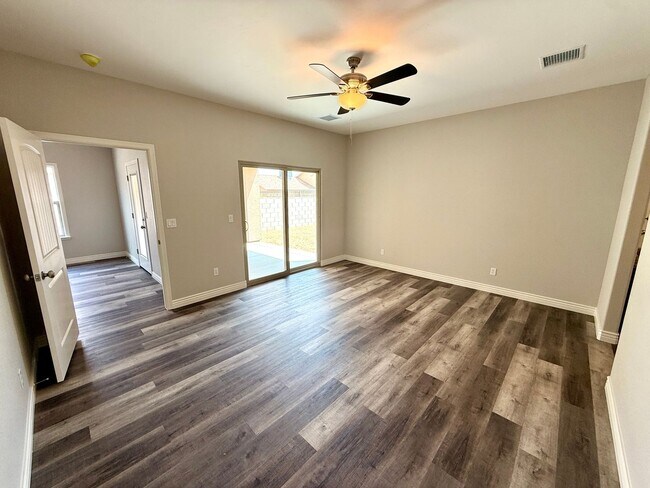 Building Photo - Gorgeous 2025 Built 3 Bedroom 2 Bath Home! *HOME IS CURRENTLY OCCUPIED, PLEASE DO NOT DISTURB THE...