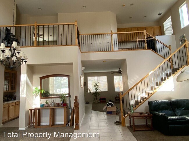Building Photo - 5 br, 3 bath House - 4302 W Delta Ct.