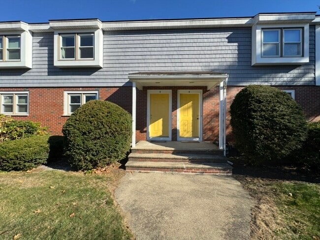 Building Photo - 168 Pine St