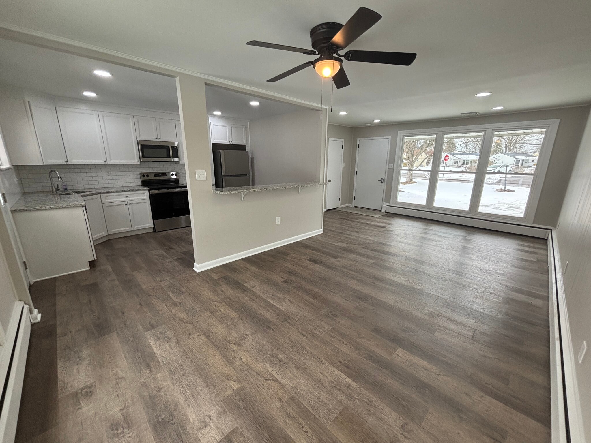 Building Photo - 1001 Rozel Ave