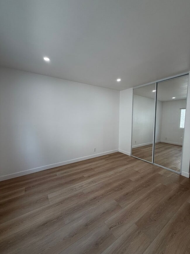 Building Photo - Townhome In Rosemead