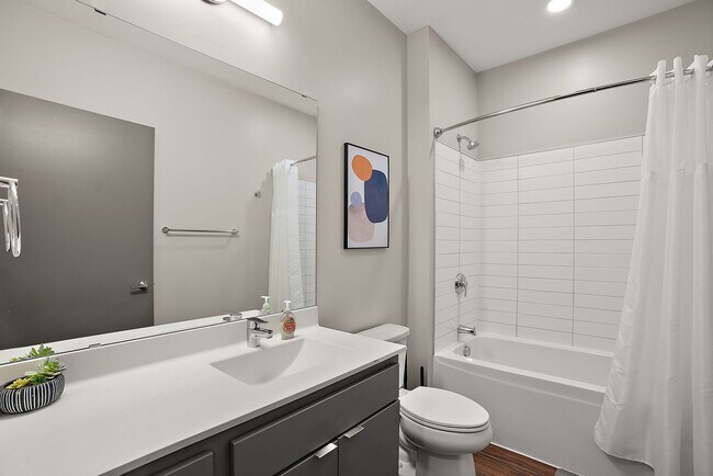 Building Photo - 1410 Nicollet Ave