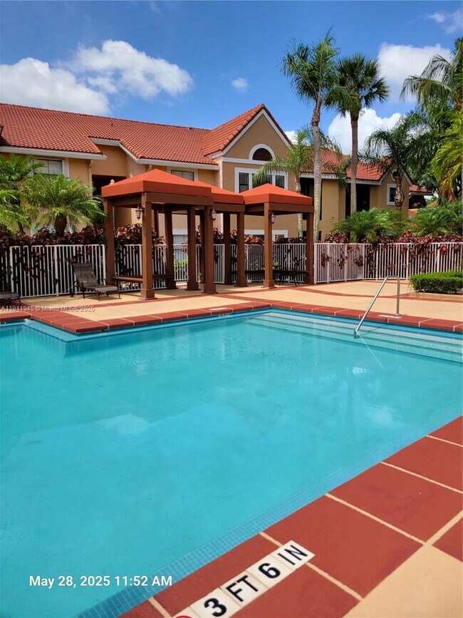 Building Photo - 10500 SW 155th Ct