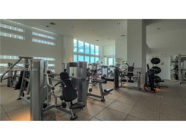 Building Photo - 1040 Biscayne Blvd