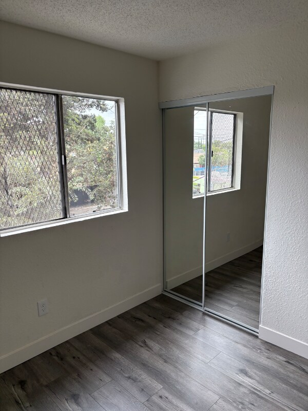 Building Photo - 9605 S Avalon Blvd