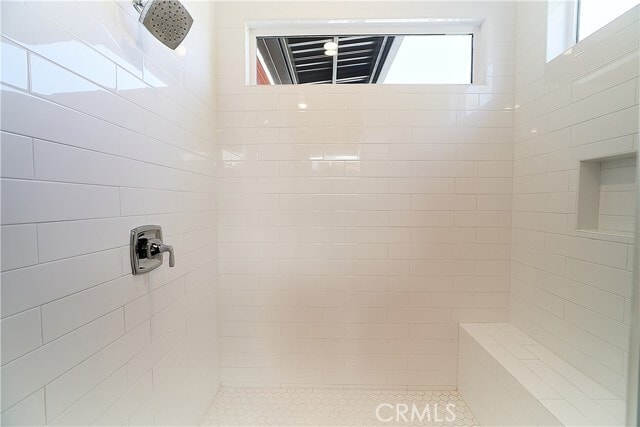 Building Photo - 6 Transport