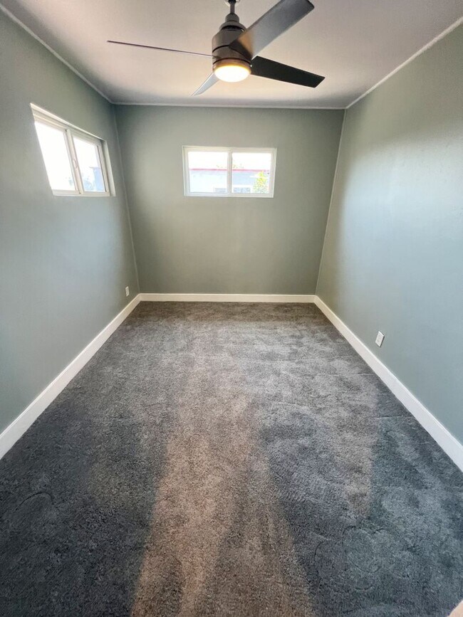 Building Photo - 4 Bed/2 Bath Home in North Park!