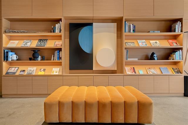 Building Photo - 2408 Victory Park Ln