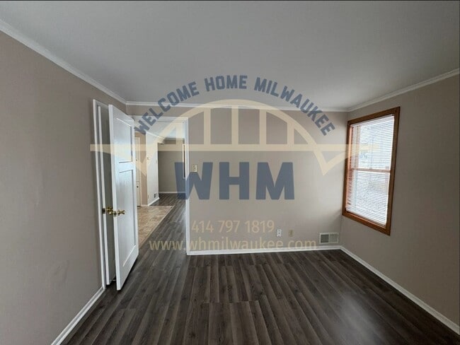 Building Photo - 4508 W Crawford Ave