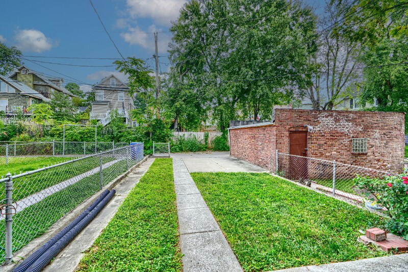 Building Photo - 4318 Seidel Ave