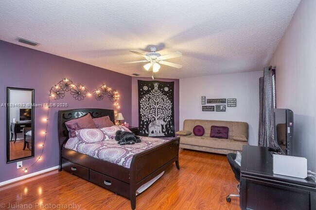 Building Photo - 5289 NW 112th Way