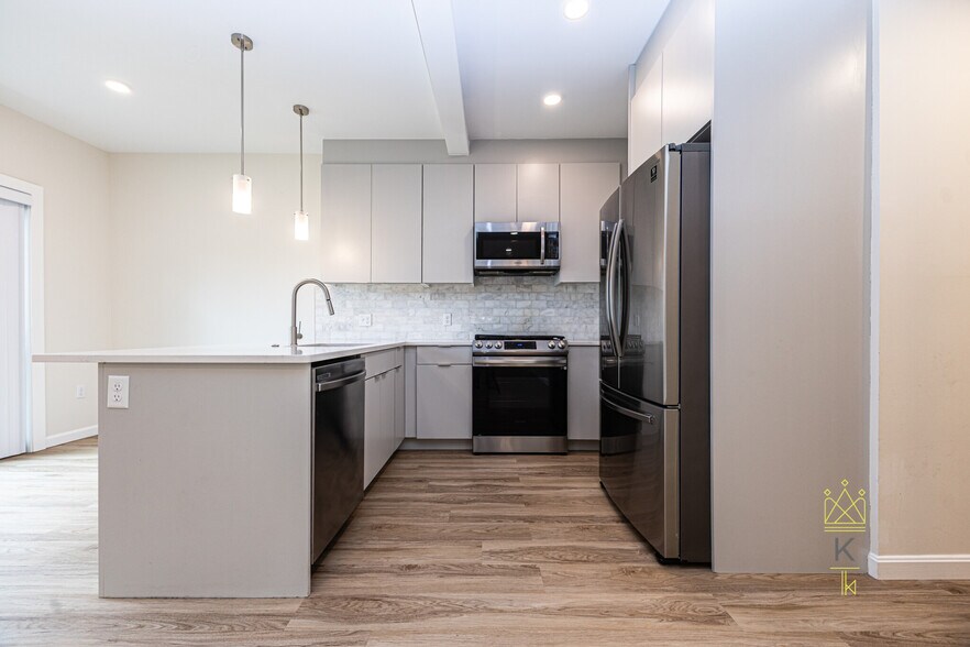 Building Photo - 458 Washington St