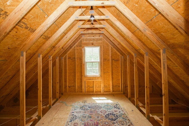 Building Photo - 25 Forrest Dr