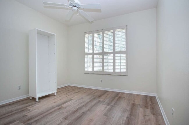 Building Photo - 8419 Whispering Woods Ct