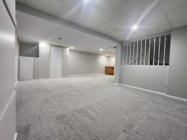 Building Photo - 3832 Baybrook Dr