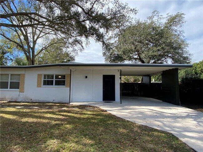 Building Photo - 460 Card Ave