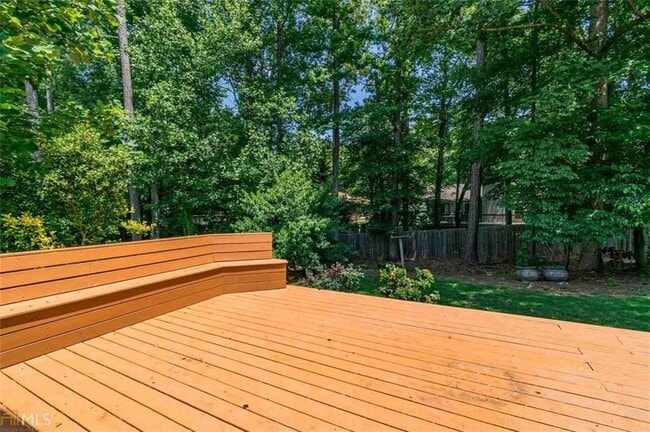 Building Photo - 330 Broken Lance Pl