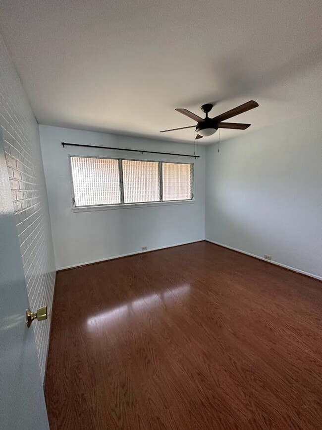 Building Photo - Hawaii Kai - The COLONY MARINA:  Lovely townhouse with spacious 4 bedrooms, 3 bath, 2 covered par...