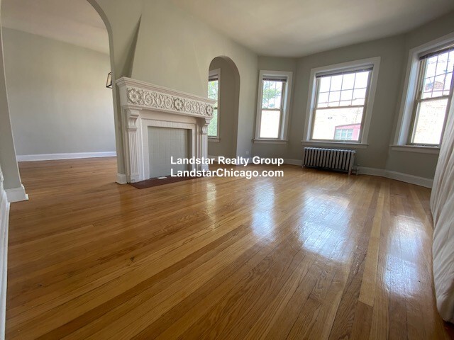 Building Photo - 5042 N Wolcott Ave