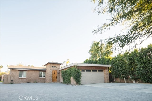 Primary Photo - 43900 Carmel Cir