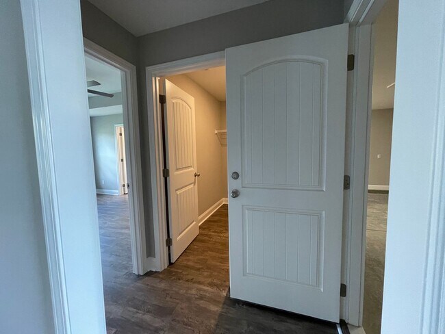 Building Photo - Brand New 3bd / 2ba w/ high end finishes, right in the heart of Conway!!