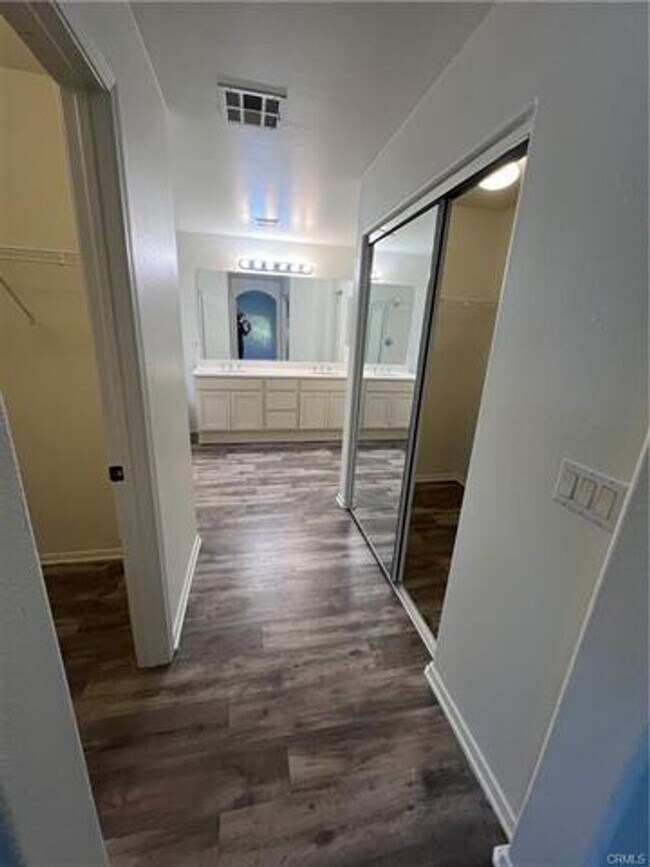 Building Photo - Beautiful Menifee Home Near Menifee Lakes Golf Course!