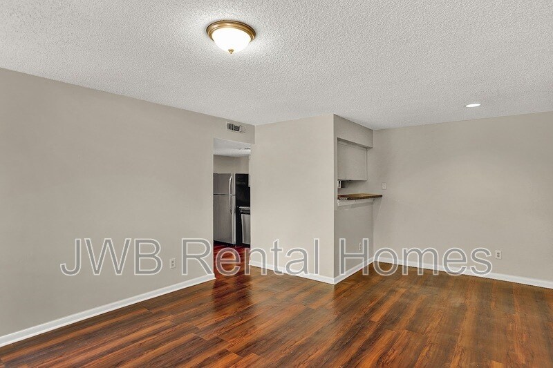Building Photo - 10825 Key Haven Blvd