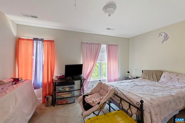 Building Photo - 132 St Andrews St