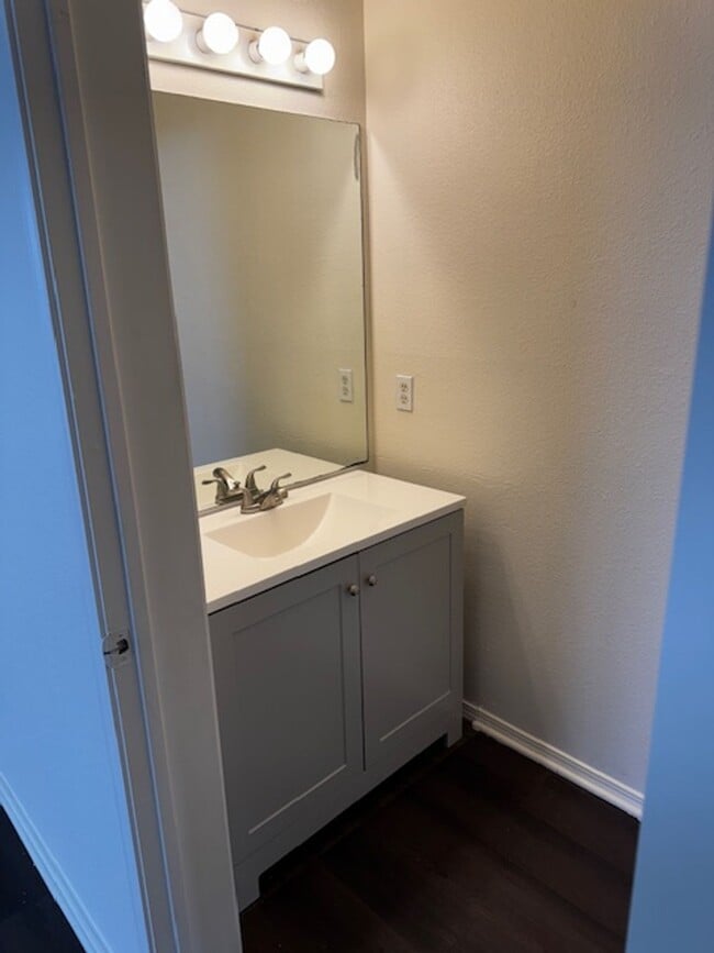 Building Photo - Scenic Gardens Estates