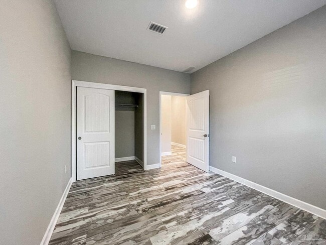 Building Photo - 5180 Burlington Ave