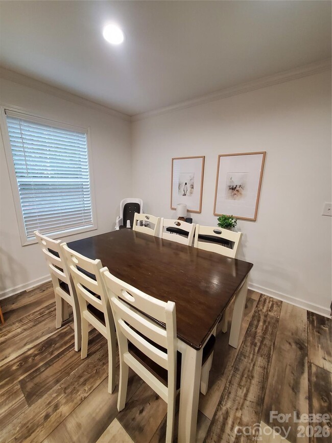 Building Photo - 118 Vly Spgs Dr