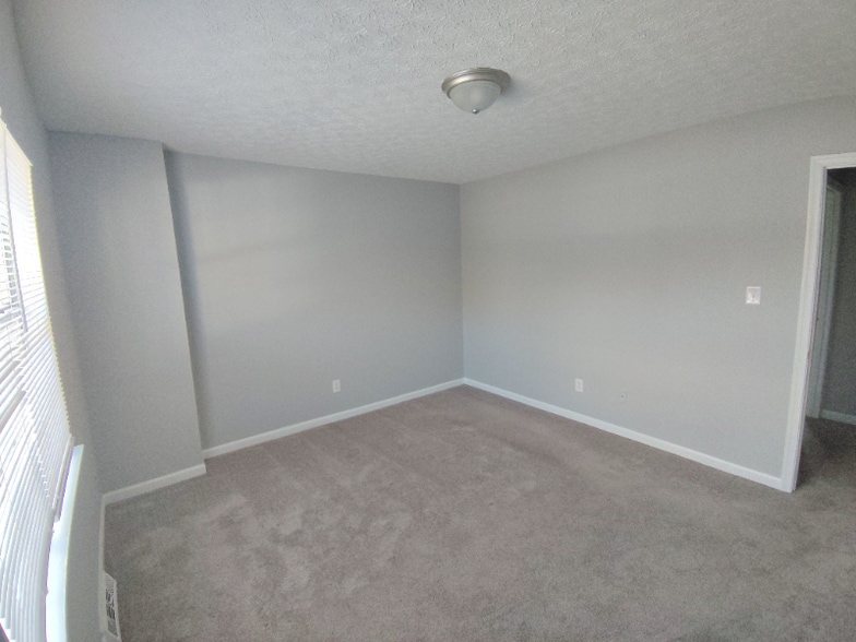 Building Photo - 22 Fonda Dr