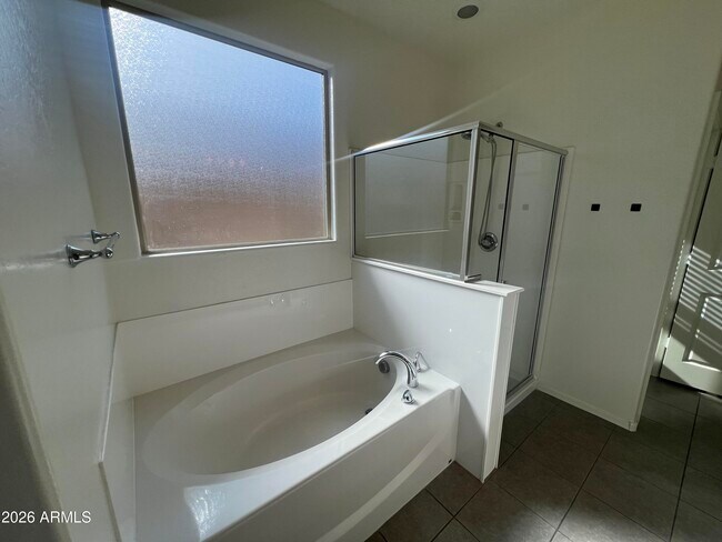 Building Photo - 739 N 156th Ln