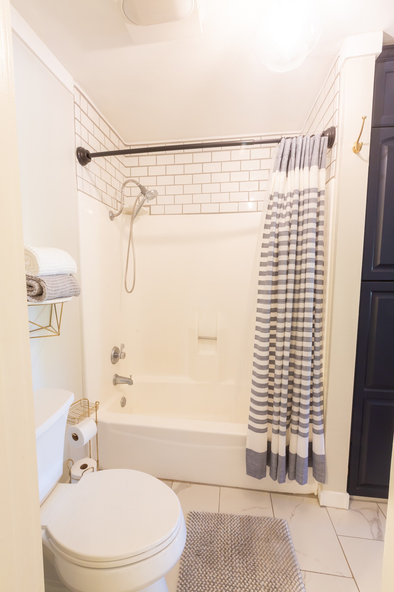 Building Photo - 5700 Etiwanda Ave