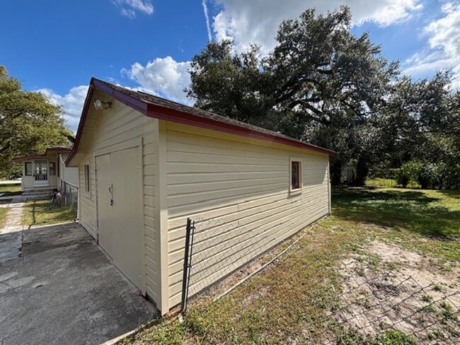 Building Photo - 8469 Cobb Rd