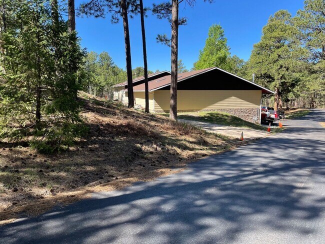 Building Photo - 14710 Roller Coaster Rd