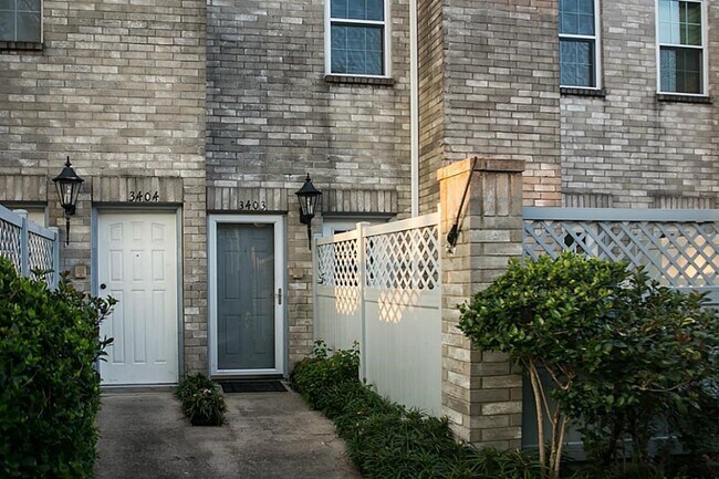 Primary Photo - 6000 Reims Rd