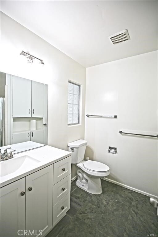 Building Photo - 6012 Oak Ave