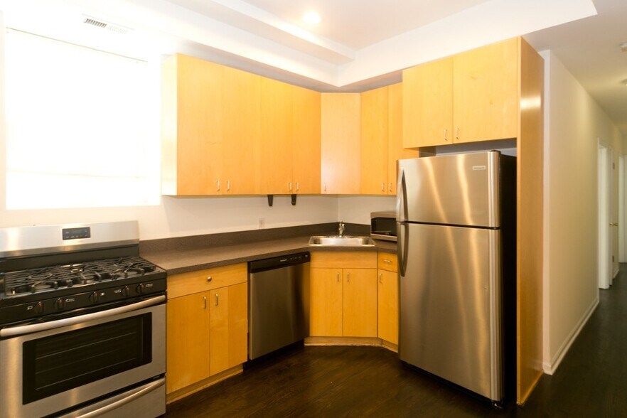 Building Photo - 2112 N Campbell Ave