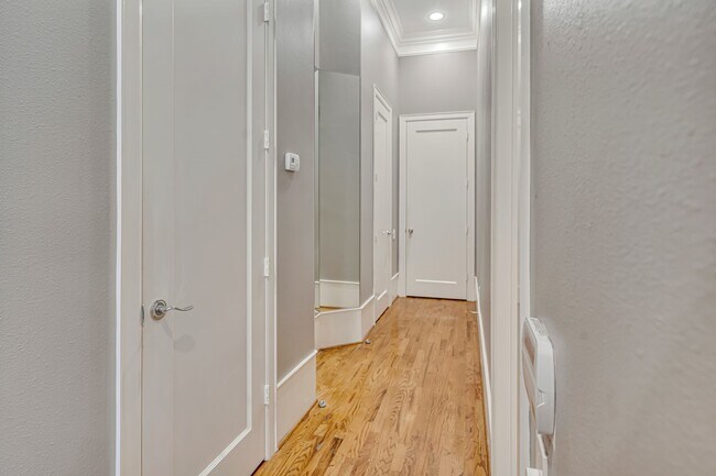 Building Photo - 1215 Rosedale St