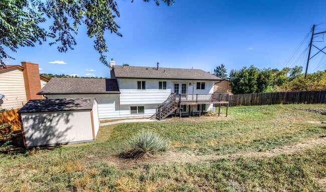 Building Photo - Charming 3 Bed Home Centrally located, Lar...