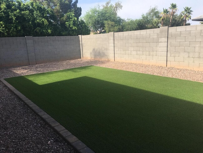 Building Photo - 2813 N Evergreen St