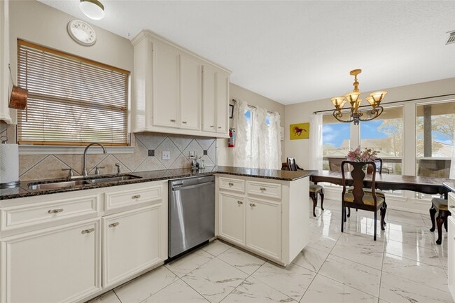 Building Photo - 1414 Bayshore Dr