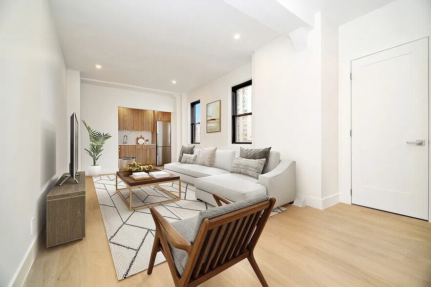 Building Photo - 138 E 38th St